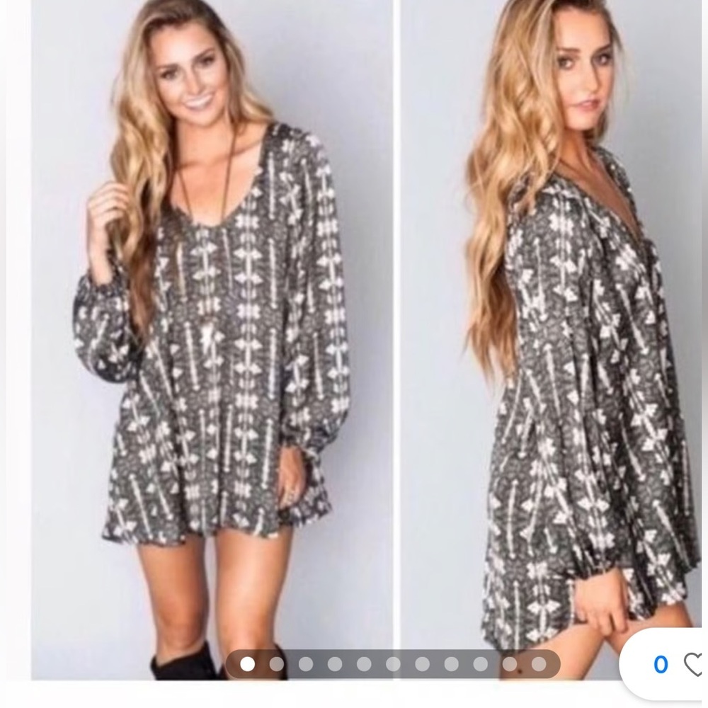 Gray Bell Sleeve Tunic - Picture 2 of 9
